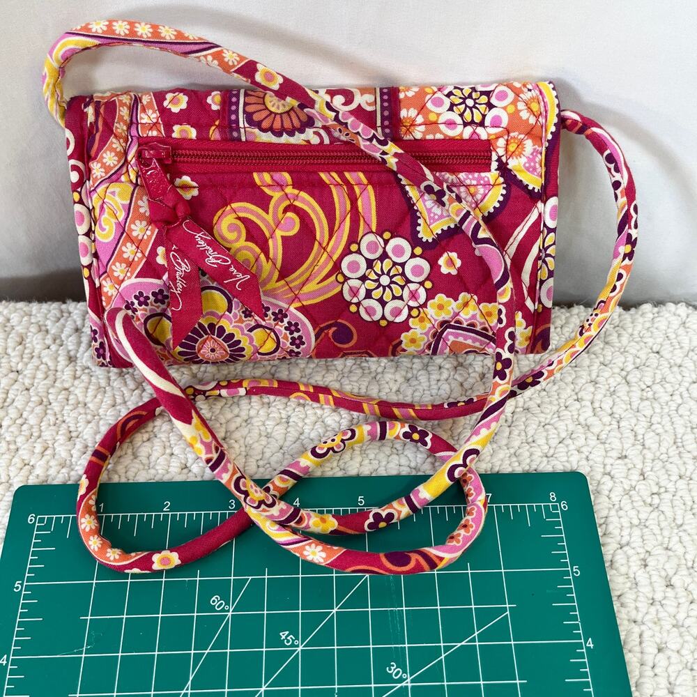 Vera Bradley Trifold Wallet Crossbody Handbag in Raspberry Fizz Retired